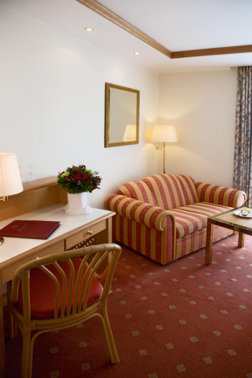 Thermenhotel Quellenhof Bad Füssing Rum bild